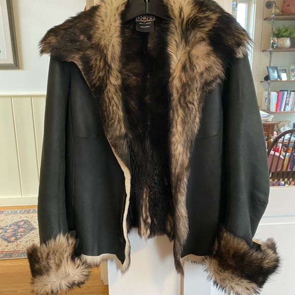 Butter soft sheepskin jacket with fur inside. - Picture 5 of 10